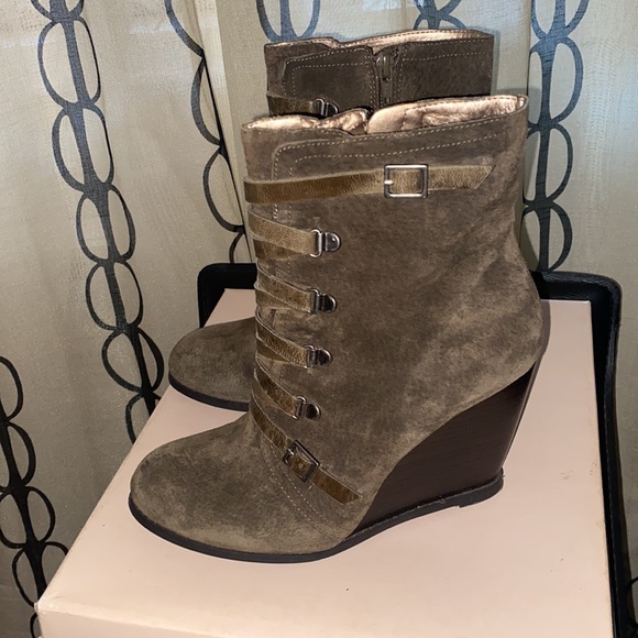 BCBGeneration Boots - Picture 3 of 6